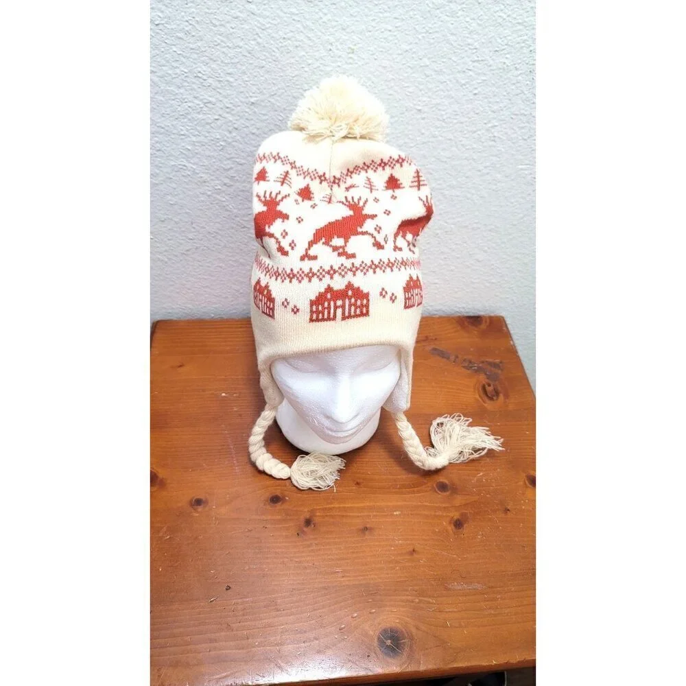 Snohomish Running Co Trapper Hat Unisex OSFM Cream Red Reindeer Winter Beanie‎